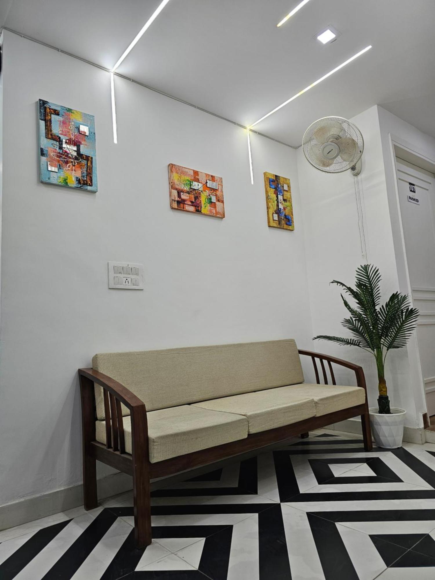 Agrah Stay - Kasa Lusso Stay Faridabad Ngoại thất bức ảnh